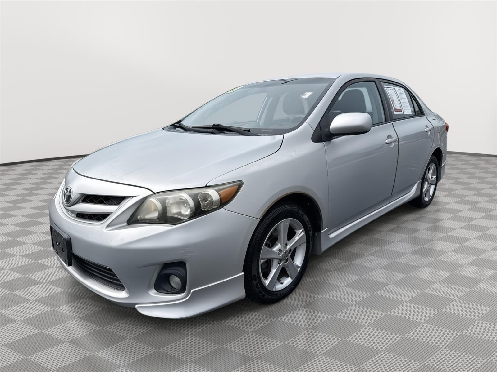 Used 2013 Toyota Corolla S with VIN 2T1BU4EE0DC119977 for sale in Kansas City