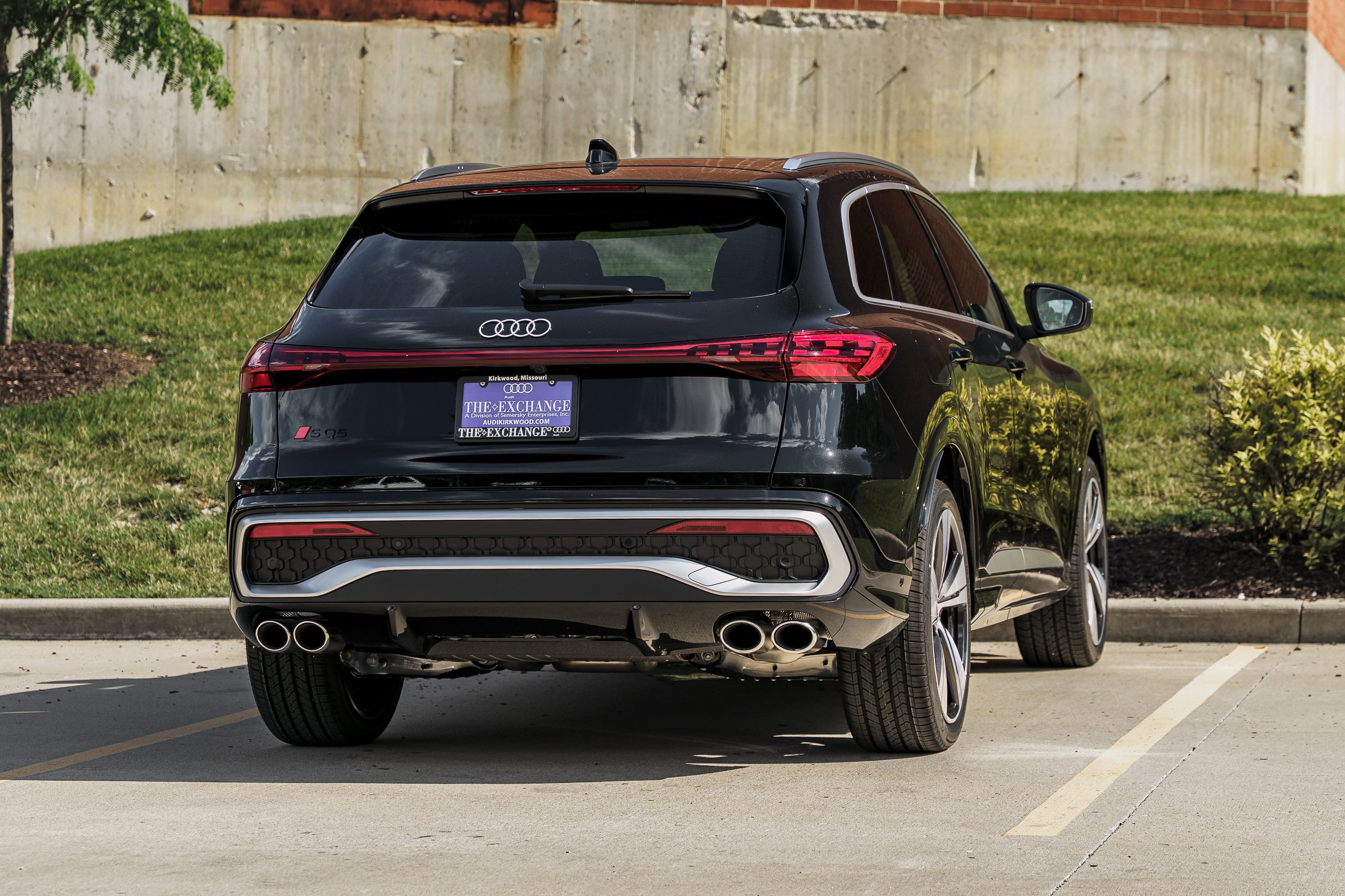 New 2026 MYTHOS BLACK Audi Premium Plus image 4