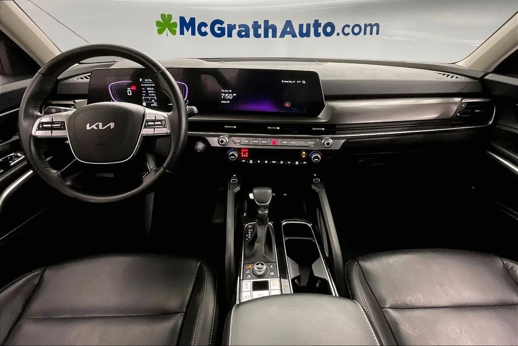 Certified Used 2025 Green Kia S image 20