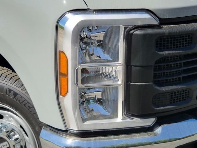 New 2026 Avalanche Ford F-350® XL image 85