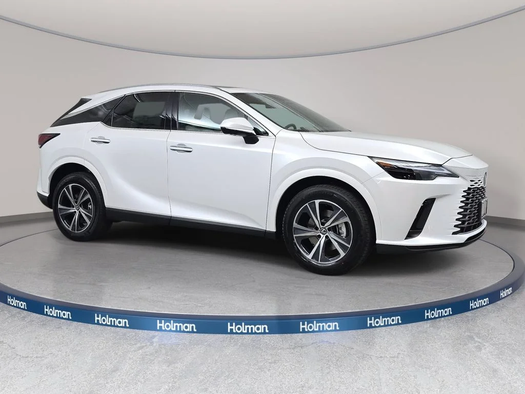 New 2026 Eminent White Pearl Lexus PREMIUM image 3
