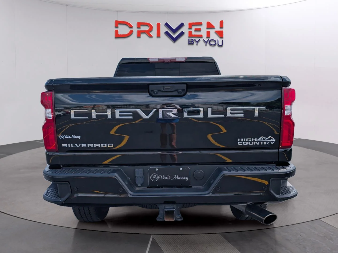 Used 2024 Black Chevrolet High Country image 4