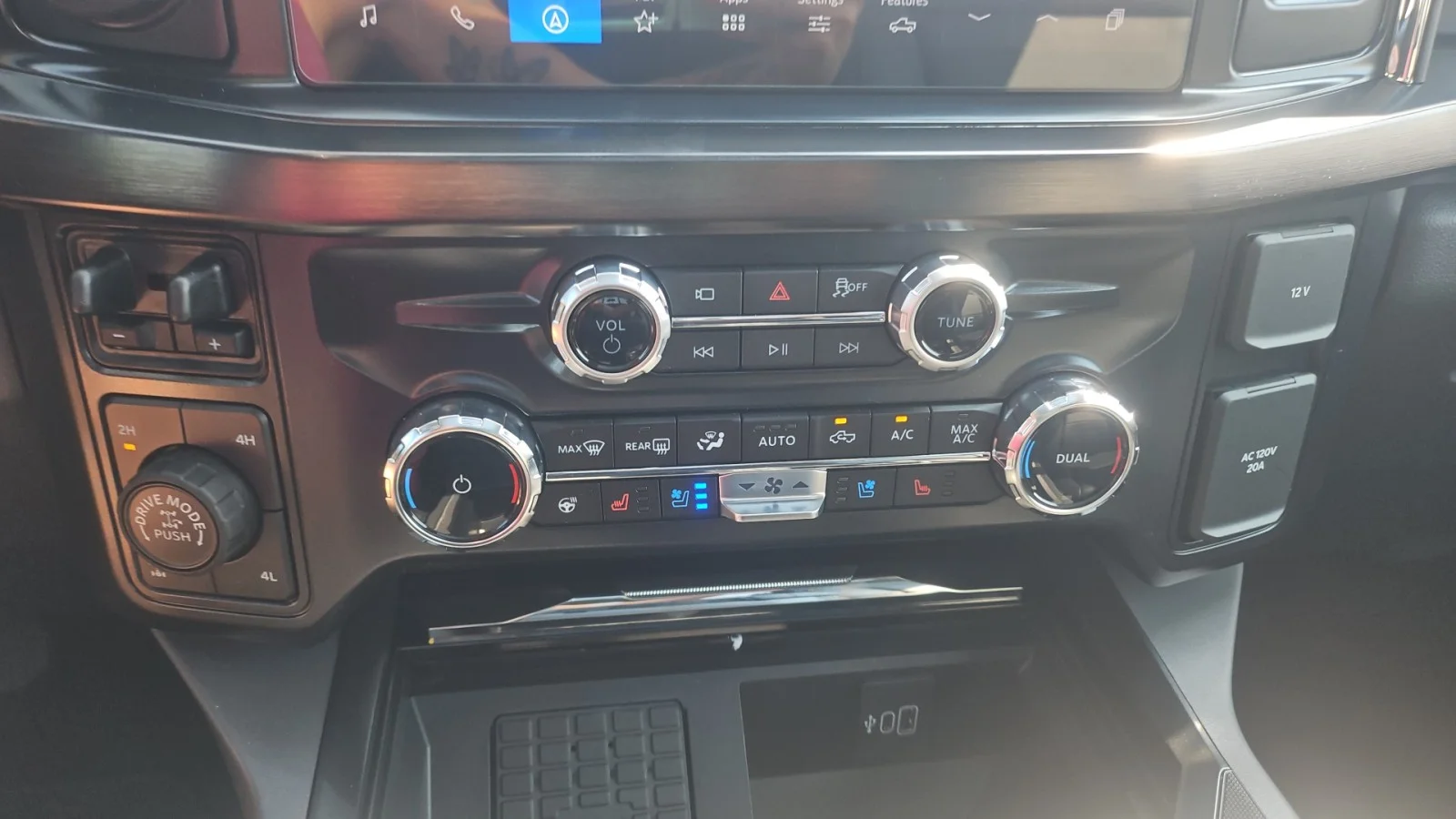 New 2027 Marsh Gray Metallic Ford Lariat 4WD image 18