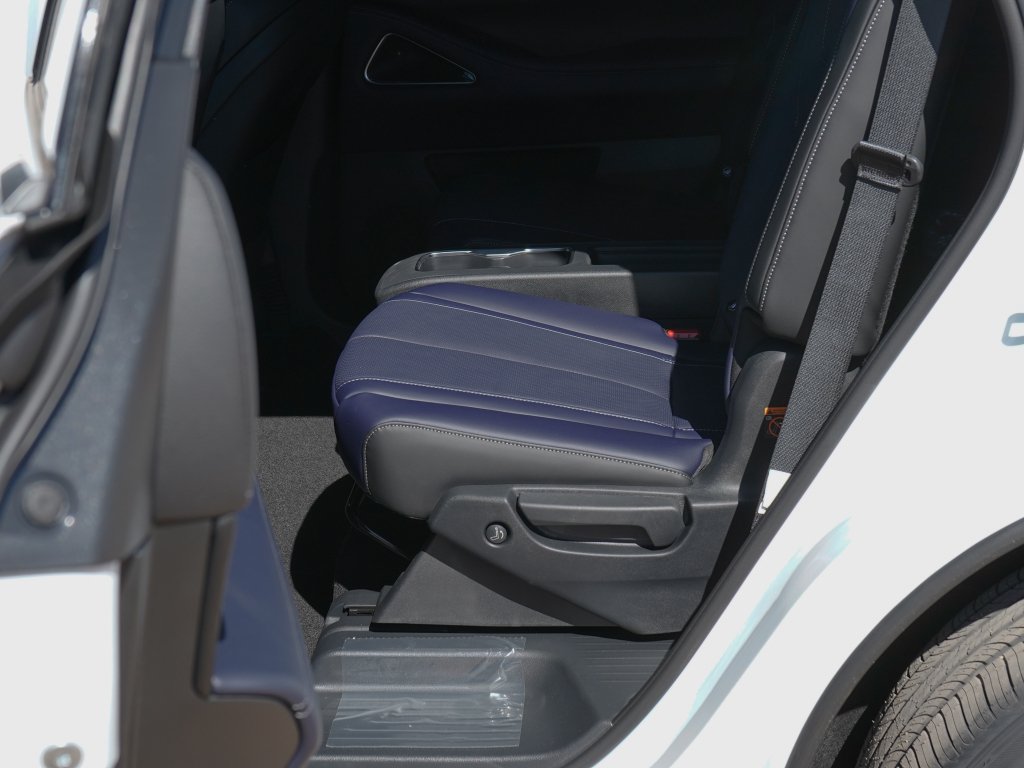 Certified Used 2026 Radiant White INFINITI SPORT image 21