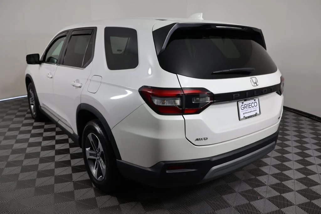 Used 2023 Platinum White Pearl Honda EX-L image 6