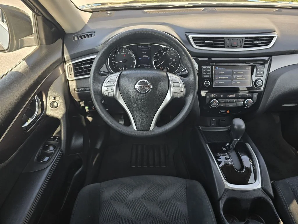 Used 2016 Arctic Blue Metallic Nissan SV image 14