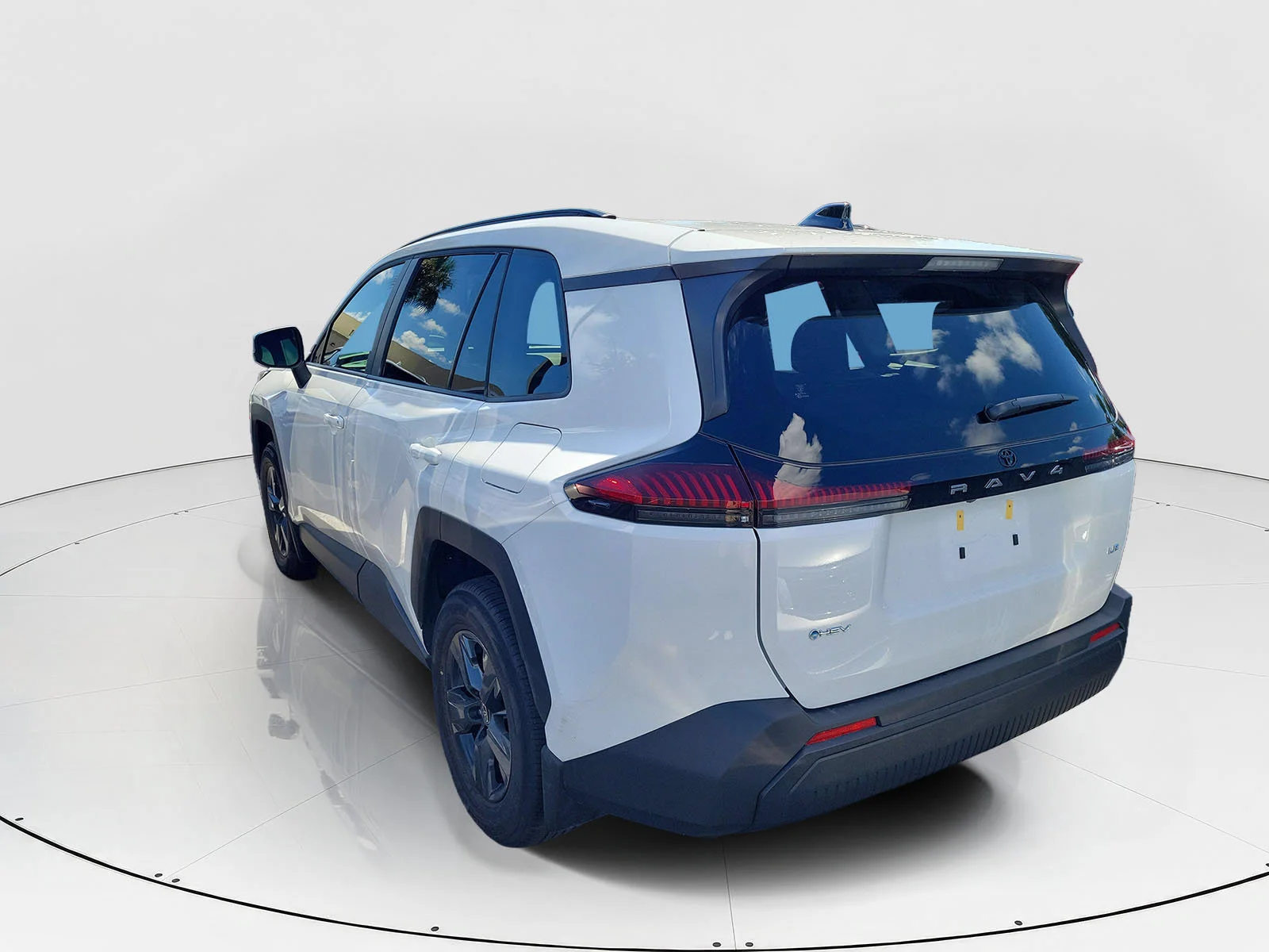 Used 2026 Ice Cap Toyota LE image 5