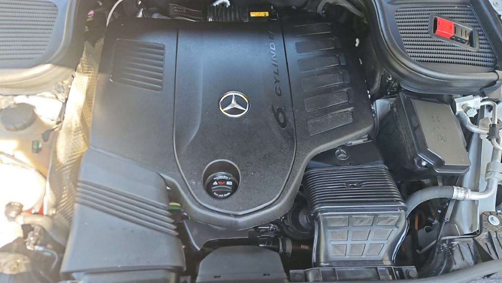 Used 2024 Gray Mercedes-Benz GLE 450 image 23