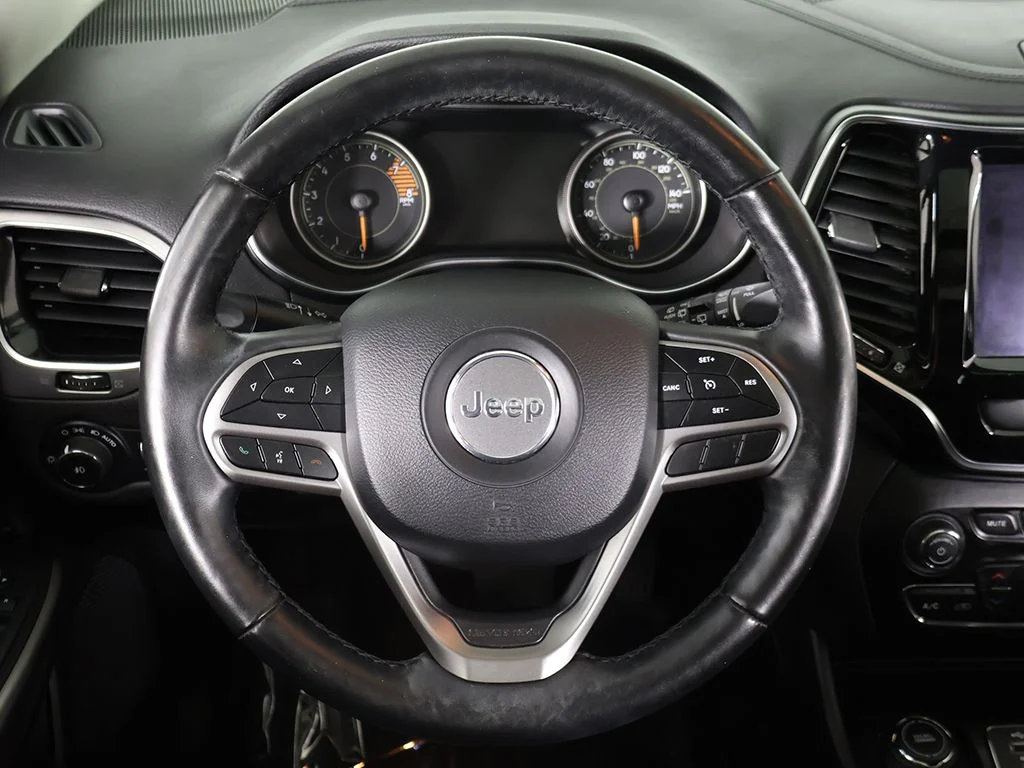 Used 2019 Gray Jeep Limited image 42