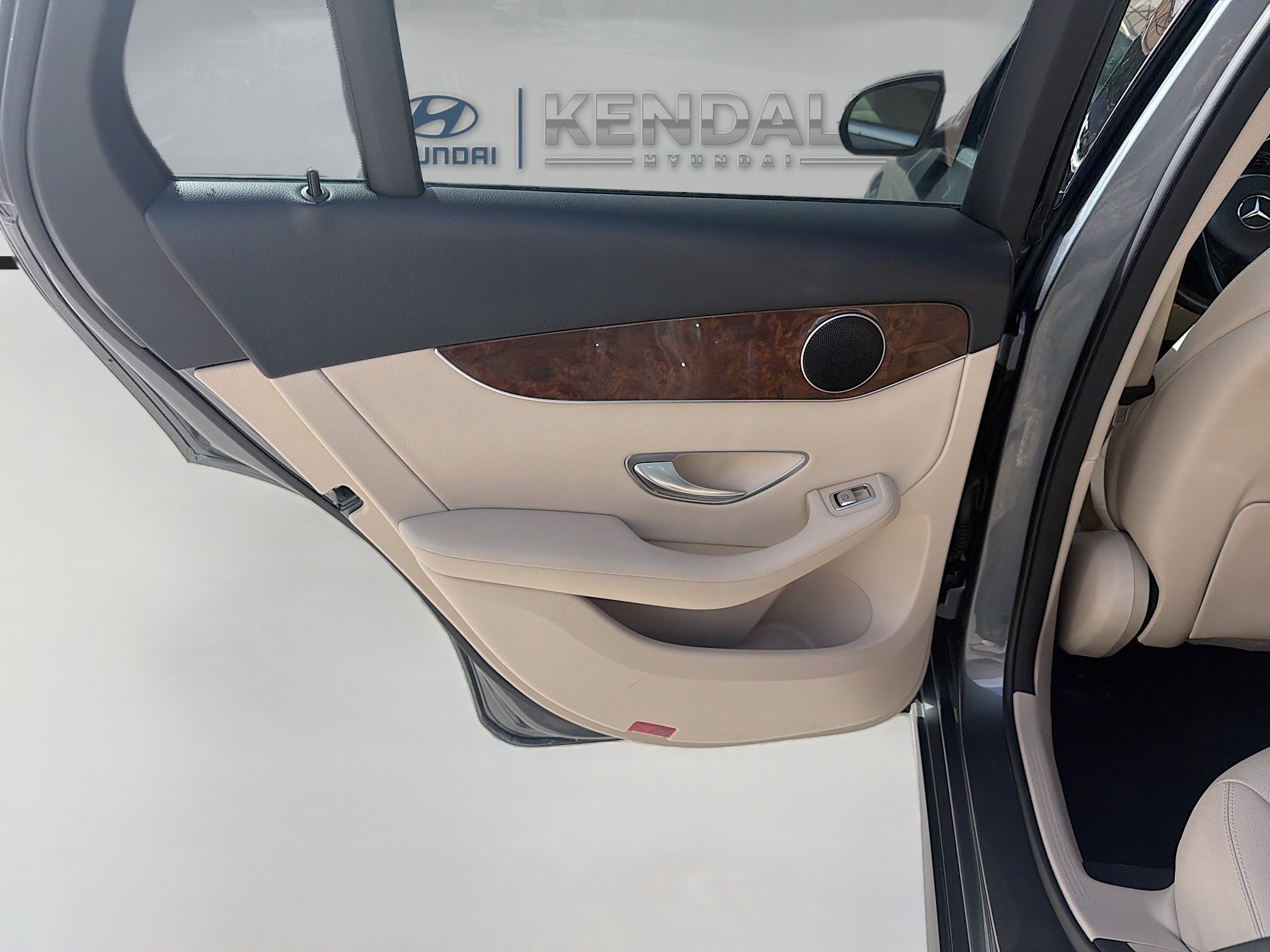 Used 2019 Selenite Gray Metallic Mercedes-Benz GLC 300 image 23