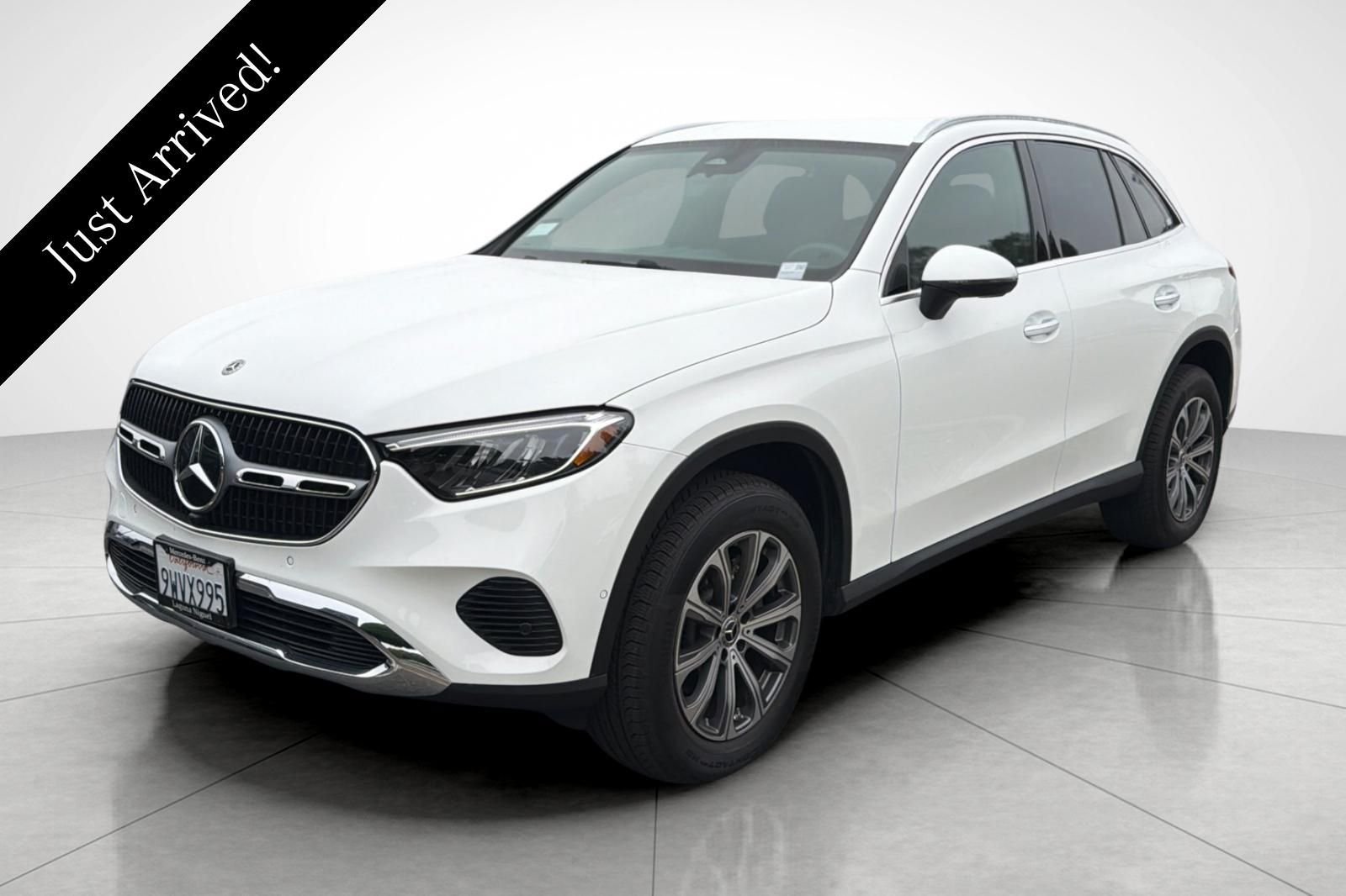 2026 Mercedes-Benz GLC GLC 300's photo