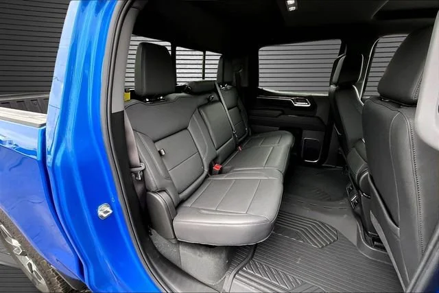 2025 Chevrolet Silverado 1500 LT - Photo 10