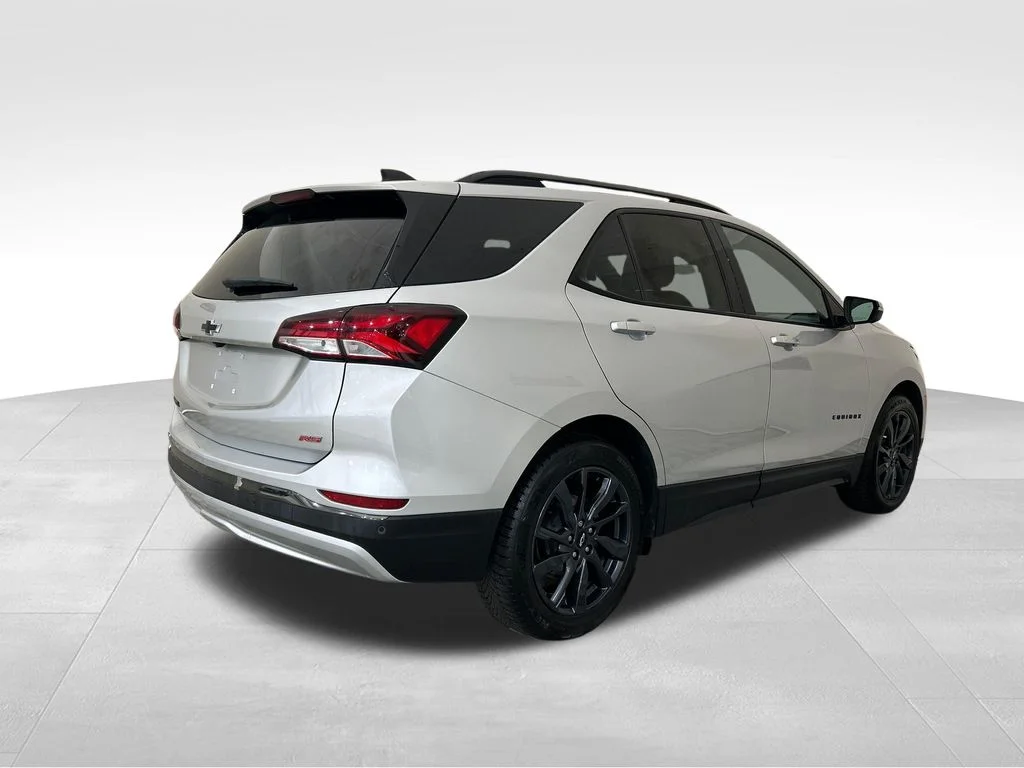 Used 2022 Silver Chevrolet RS image 5