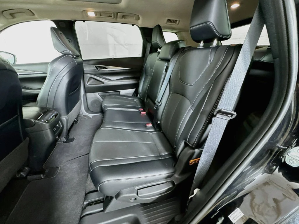 Certified Used 2024 Black INFINITI LUXE image 33