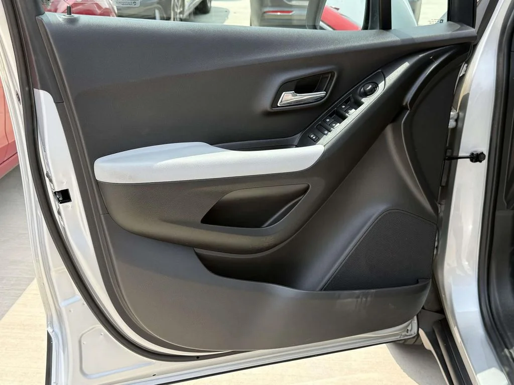 Used 2019 Silver Ice Metallic Chevrolet LS image 23