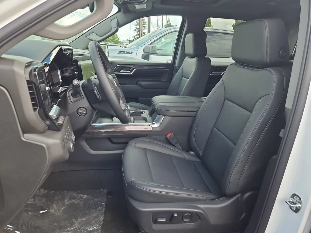 2026 Chevrolet Silverado 1500 LTZ - Photo 21