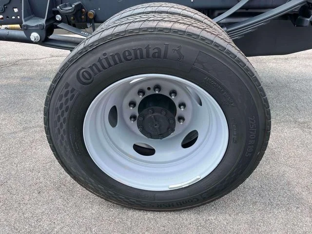 New 2026 Oxford White Ford F-550® XL image 13