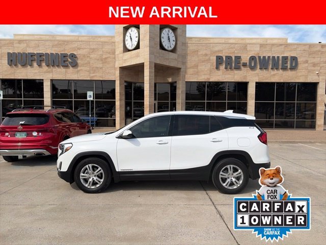 Used 2020 Summit White GMC SLE image 1