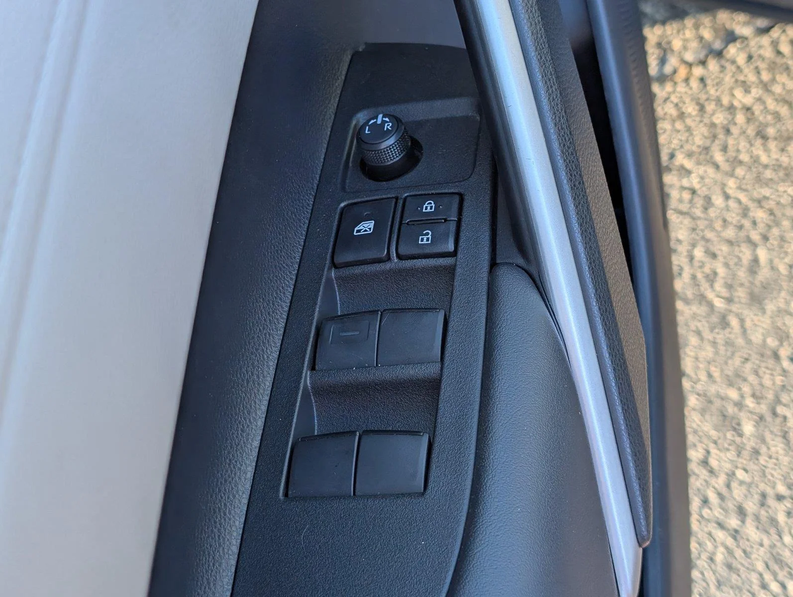 Used 2026 Celestite Toyota L image 18