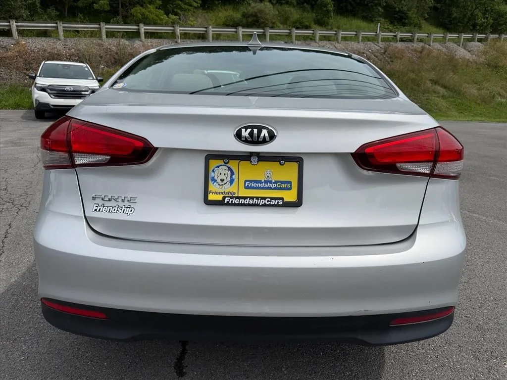 Used 2018 Silver Kia LX image 9