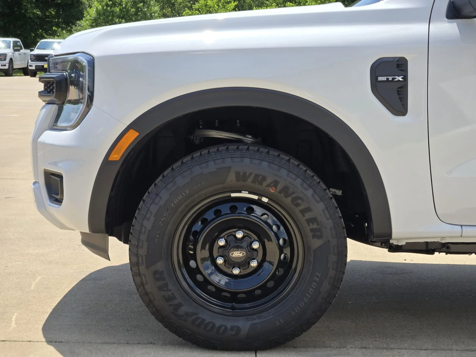 New 2026 Oxford White Ford XL image 6