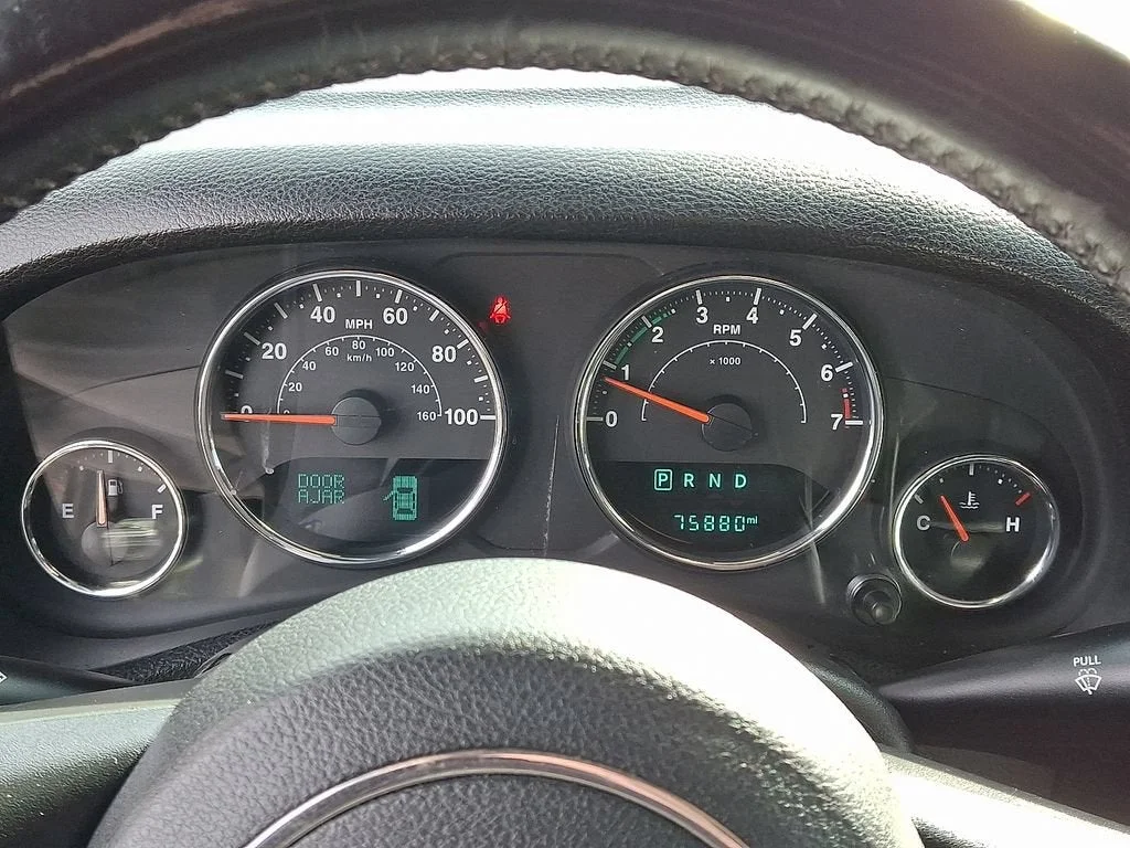 Used 2018 Gray Jeep Sport S 4x4 image 59