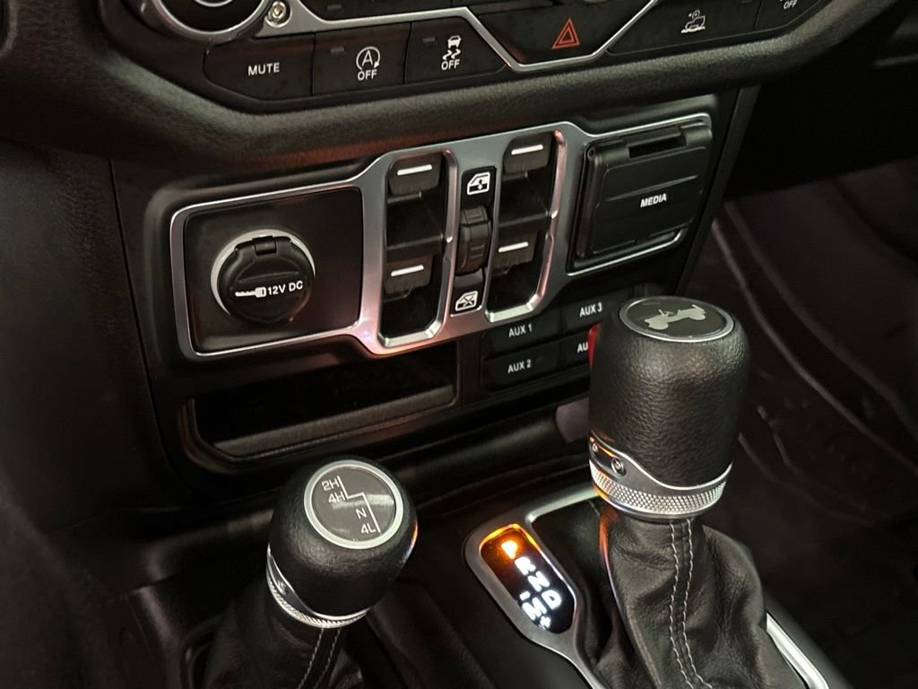 Used 2025 Gray Jeep Sport S image 37