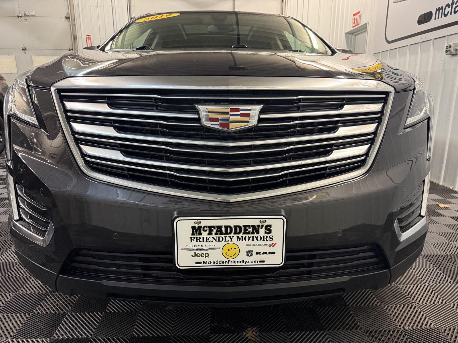 Used 2019 BLACK CADILLAC PREMLUX image 4