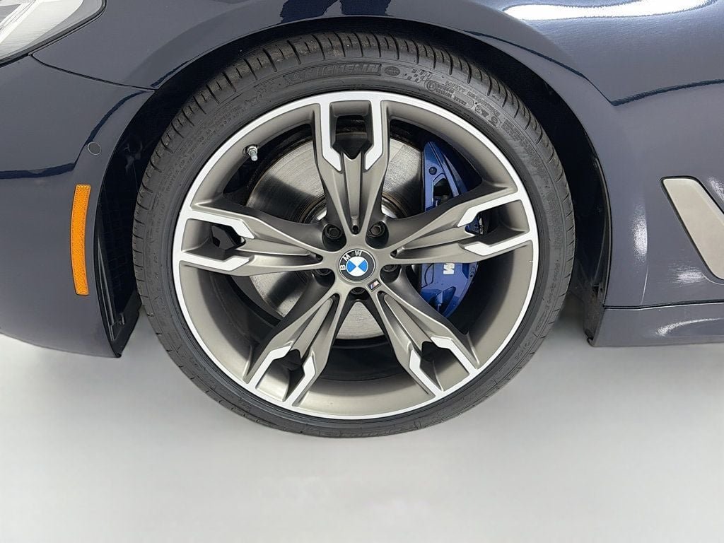 Used 2021 Carbon Black Metallic BMW M550i xDrive image 35