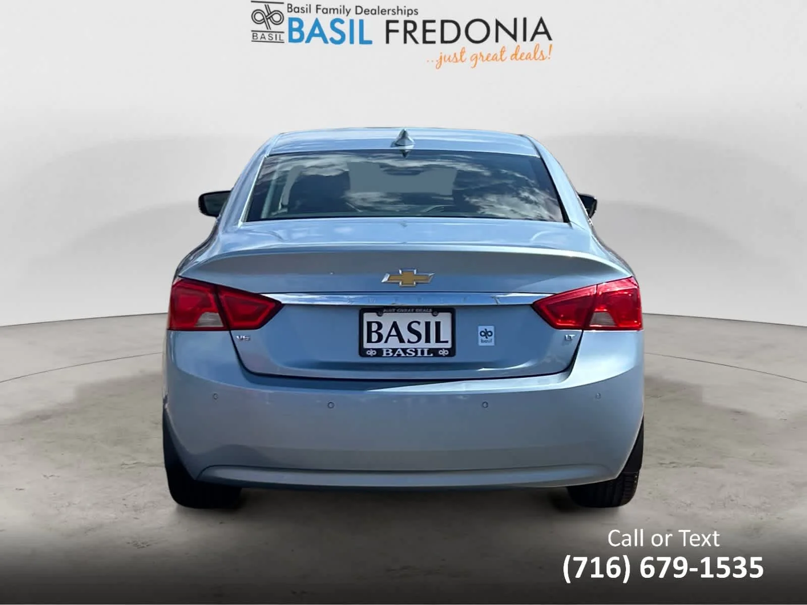 Used 2015 Silver Topaz Metallic Chevrolet LT image 8