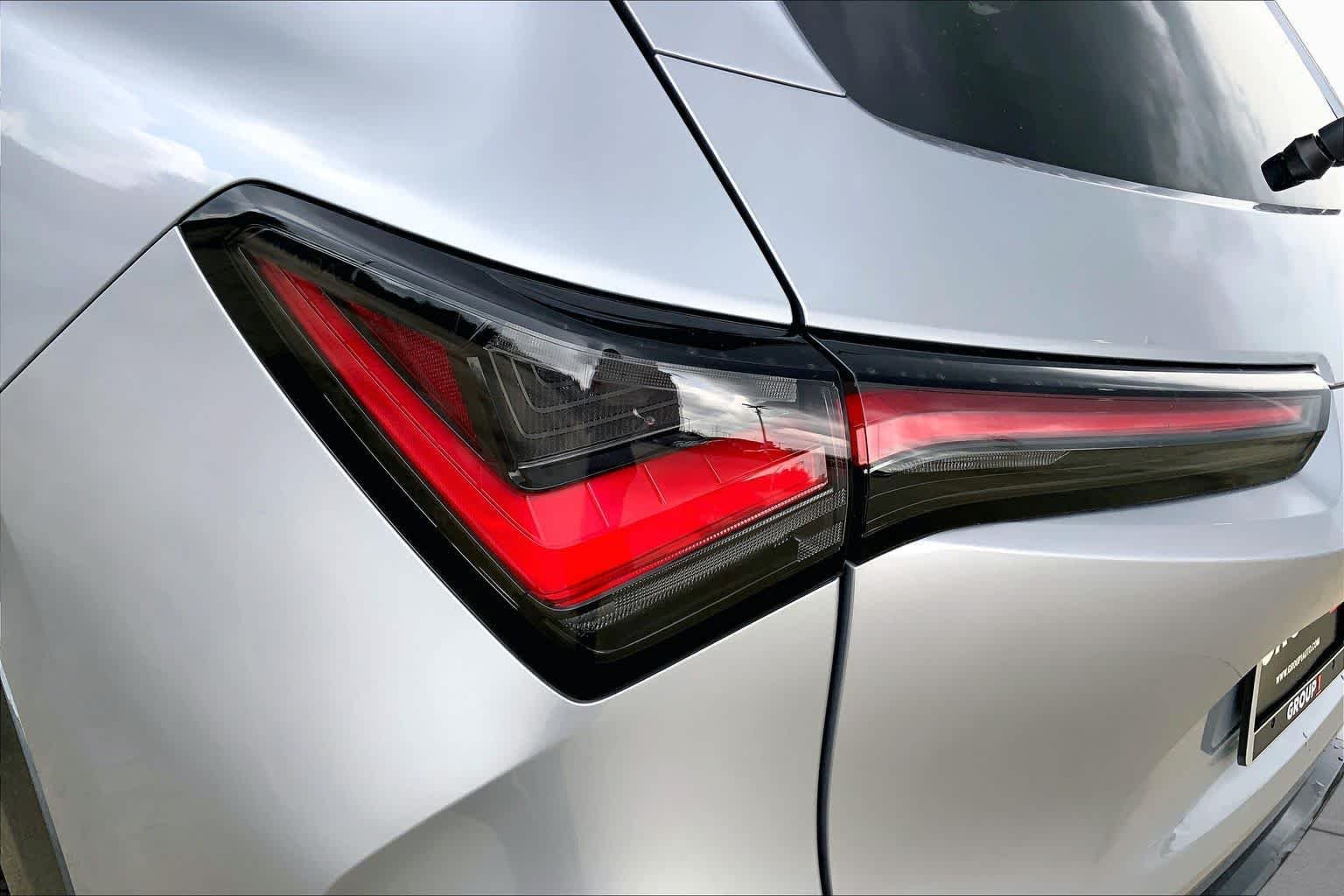 Used 2025 Solar Silver Metallic Acura  image 29