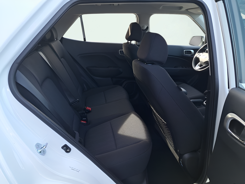 New 2026 White Hyundai SE image 15