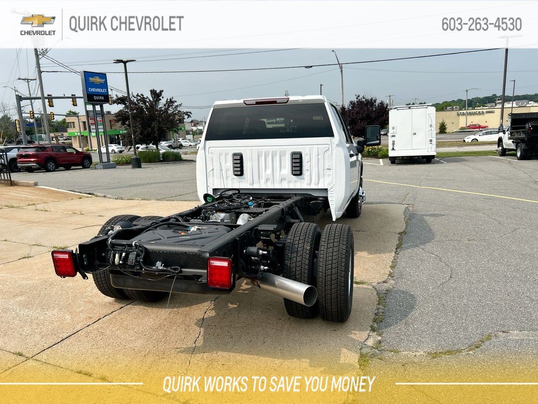 New 2026 Summit White Chevrolet Work Truck image 8