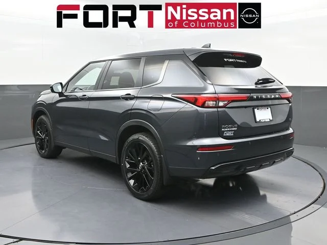 New 2026 Gray Nissan SL image 5