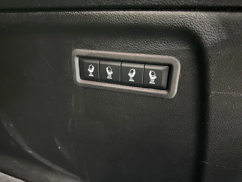 Used 2024 White Jeep Series II image 86