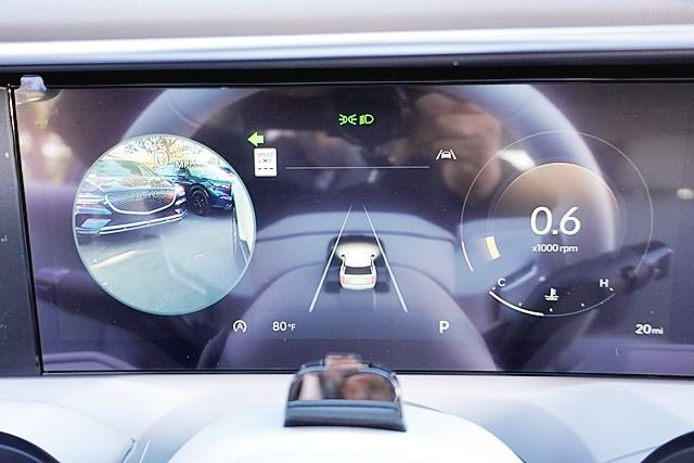 New 2026 White Hyundai SEL Premium image 36