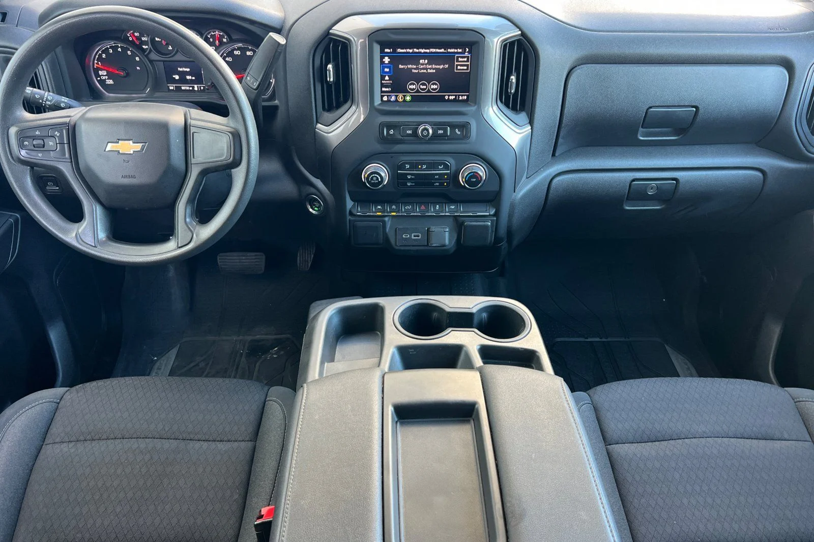Used 2023 White Chevrolet Custom image 13