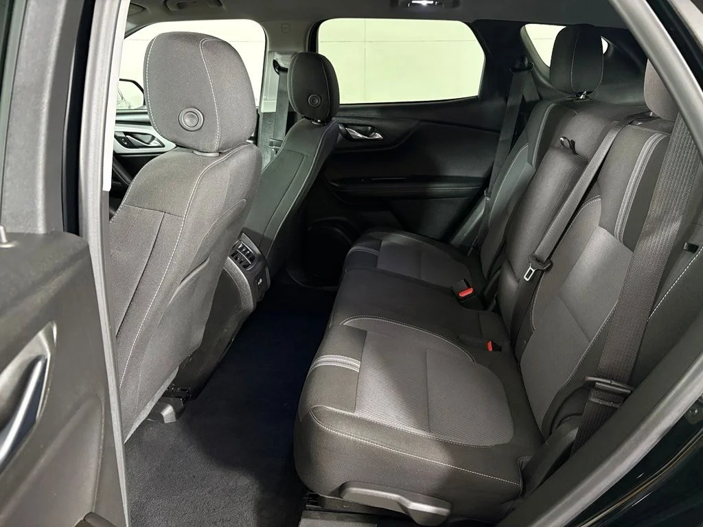 Used 2025 Black Chevrolet LT image 33