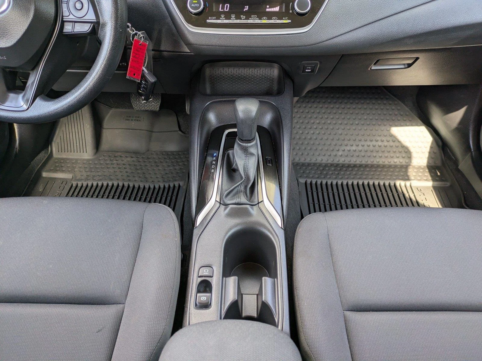 Certified Used 2025  Toyota LE image 18