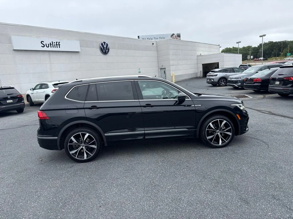 Certified Used 2023 Deep Black Pearl Volkswagen 2.0T SEL R-Line image 31
