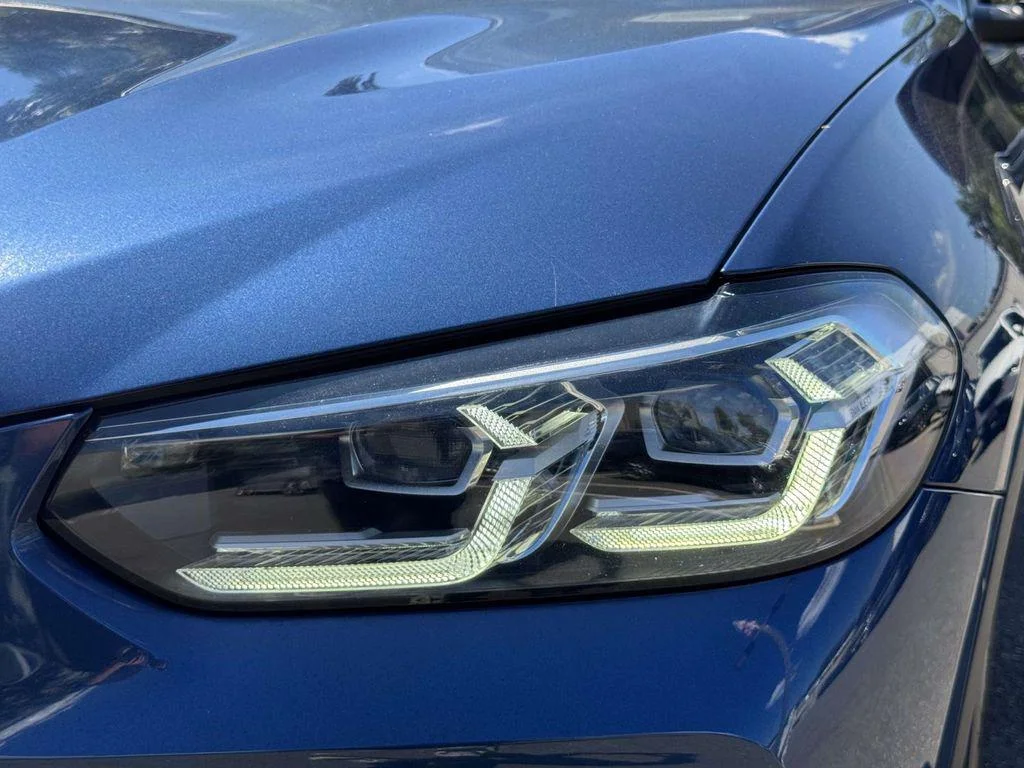 Used 2022 Phytonic Blue Metallic BMW xDrive30i image 12