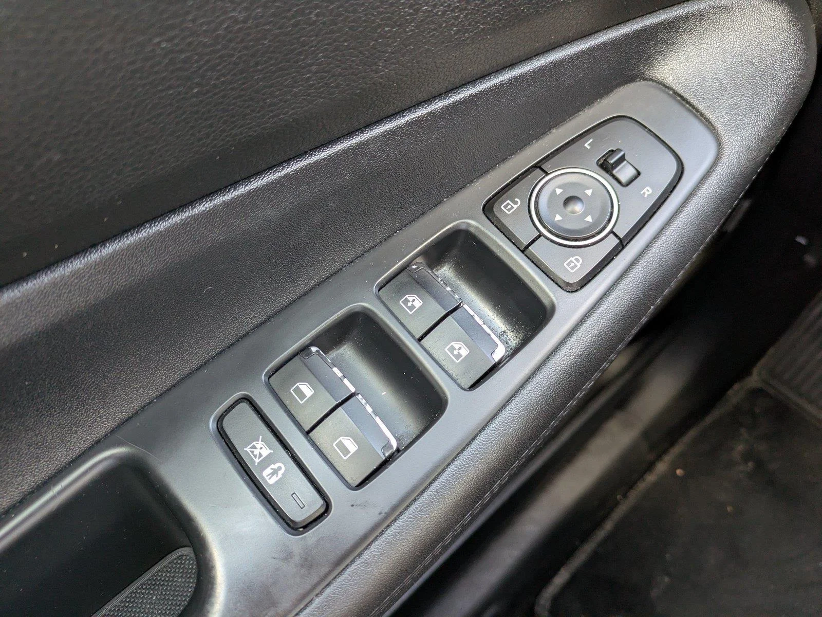 Used 2019 Machine Gray Hyundai SEL image 23
