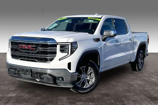 2025 GMC Sierra 4WD Crew Cab Short Box SLT's photo
