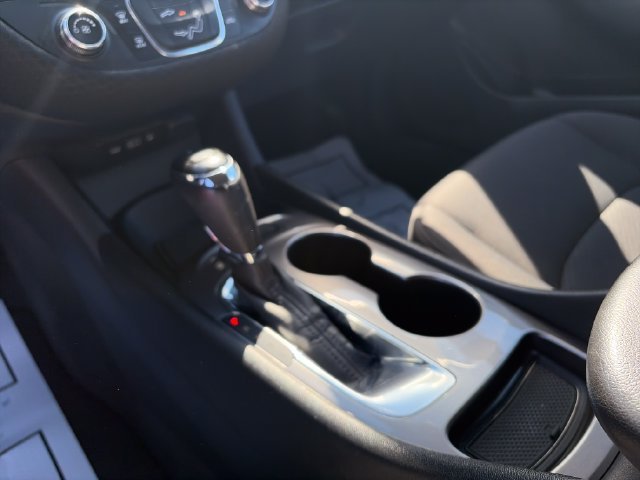 Used 2019 SUMMIT WHITE Chevrolet RS image 23