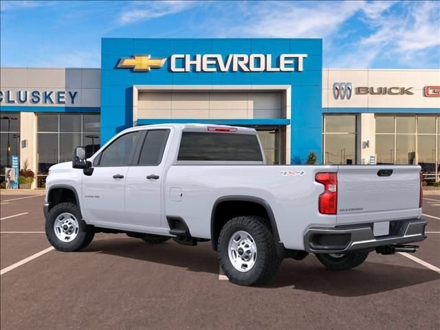 New 2026 Summit White Chevrolet WT image 3