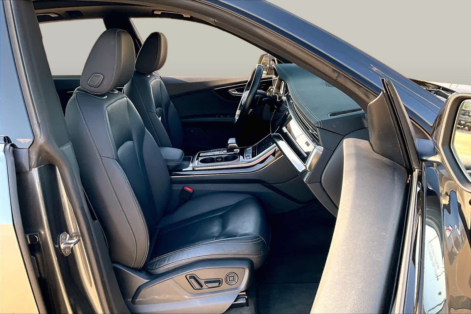 Used 2019 Daytona Gray Pearl Effect Audi Prestige image 9