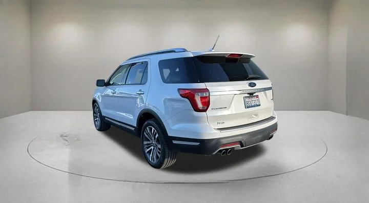 Used 2019 White Ford Platinum image 4