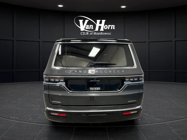 Used 2022 Baltic Gray Metallic Clearcoat Jeep Series III image 6