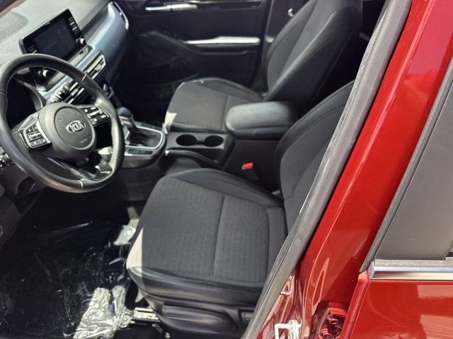 Used 2021 Orange Kia S image 15