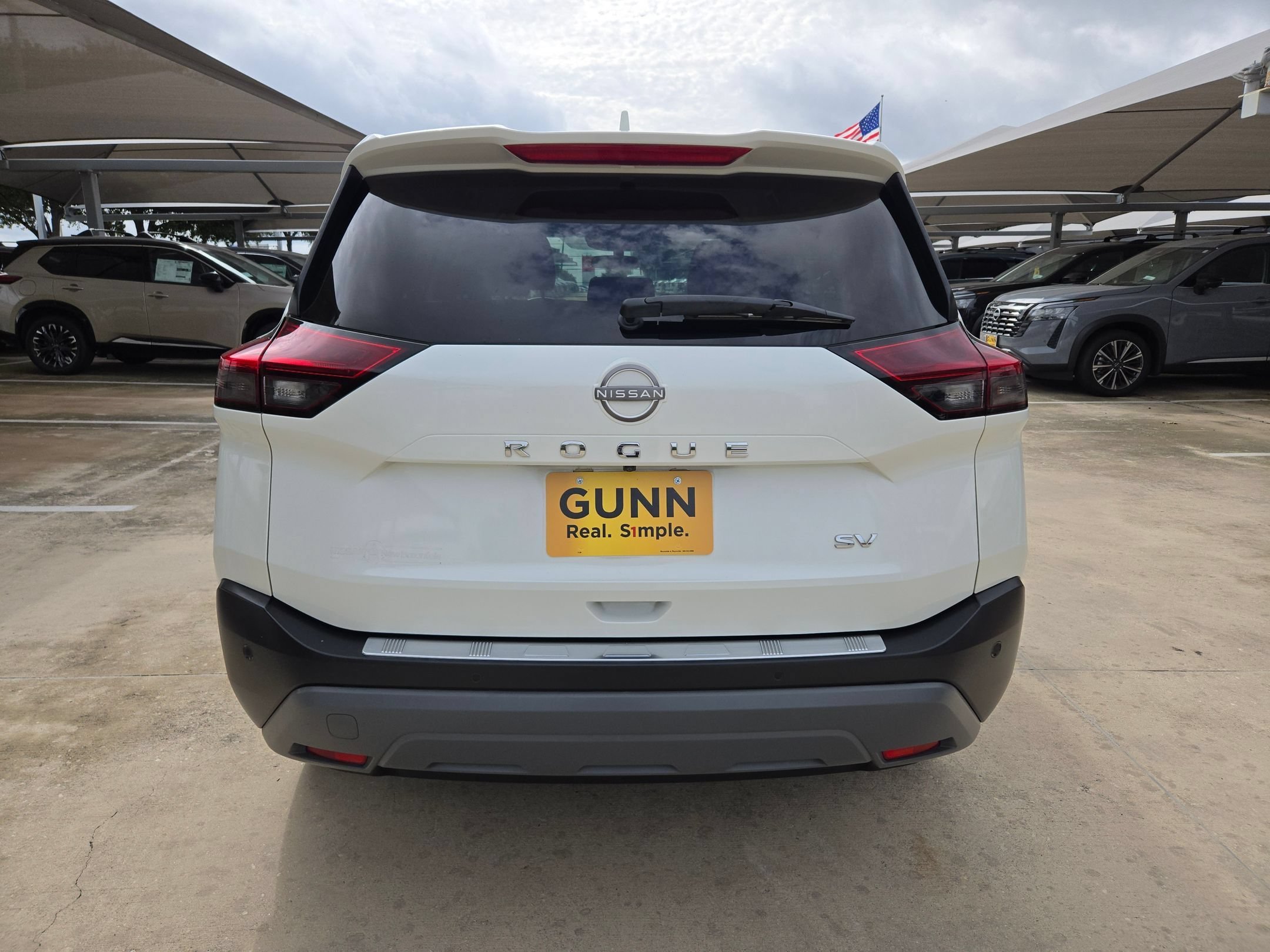 Used 2022 Pearl White Tricoat Nissan SV image 4